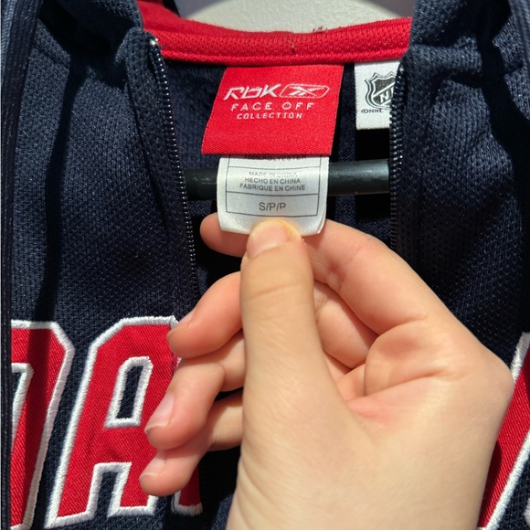 Reebok Canadian Montreal Vintage hoodie size small - Picture 4 of 4